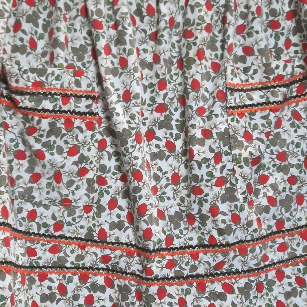 Vtg 1960s Cotton Half Apron Strawberry Berry Print Double Pockets Ric Rac Trim - Picture 2 of 2